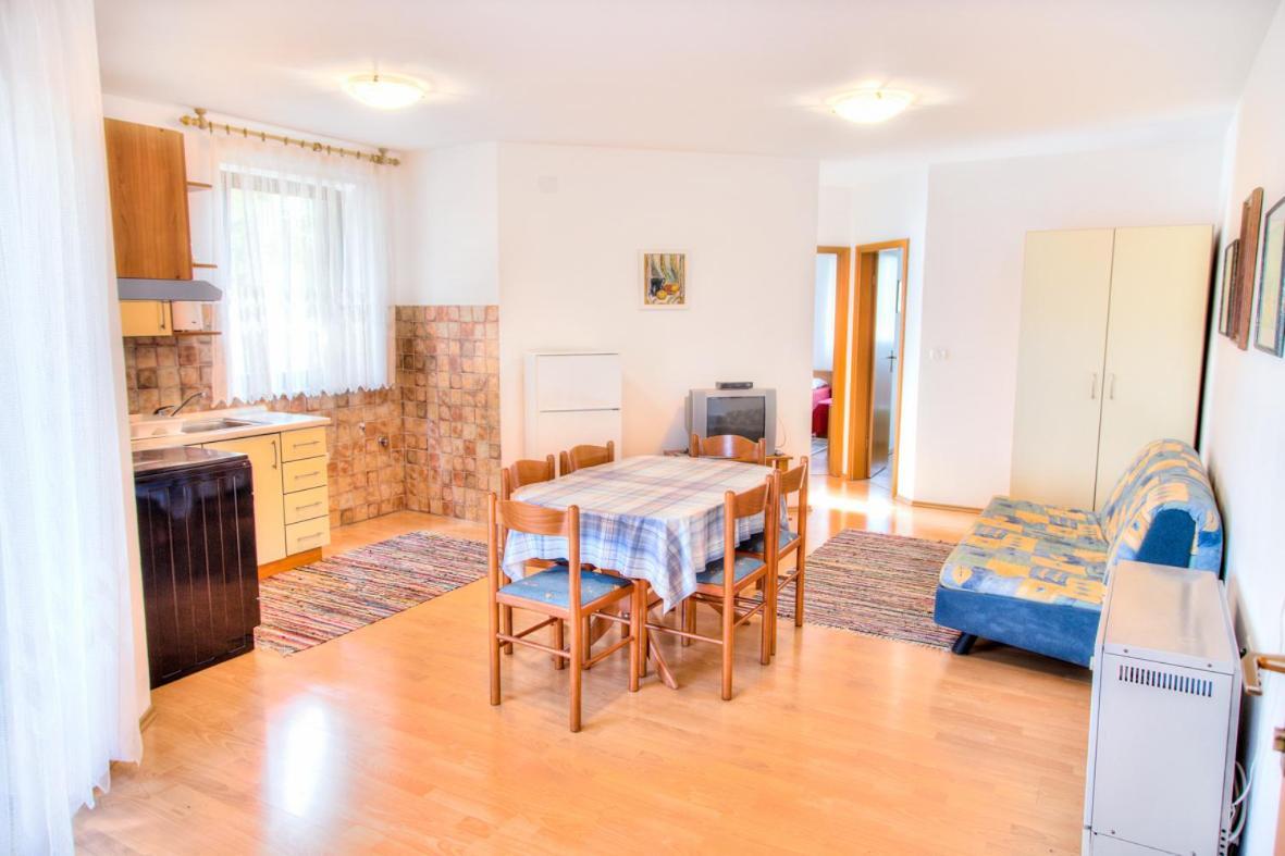 Apartment Josip 2011 فاجانا المظهر الخارجي الصورة